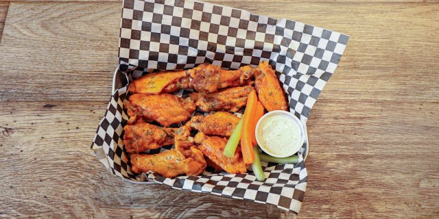 12 Bone-In Wings