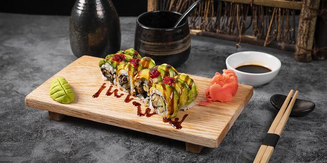 Green Dragon Roll