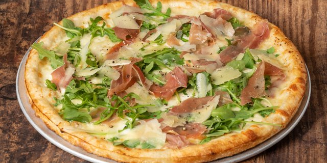 Prosciutto & Arugula Pizza