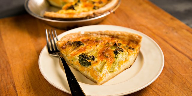 Broccoli & Cheddar Quiche