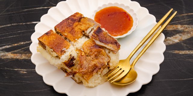 Tea Smoked Duck w/ Sticky Rice Tray