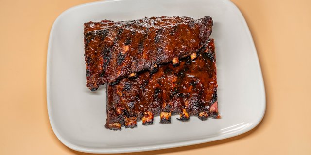 Memphis-Style Spare Ribs