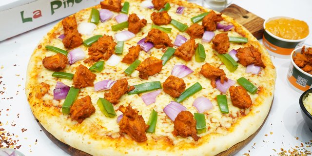 Spicy Chicken Pizza