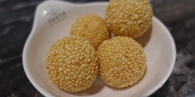 Sesame Rice Balls