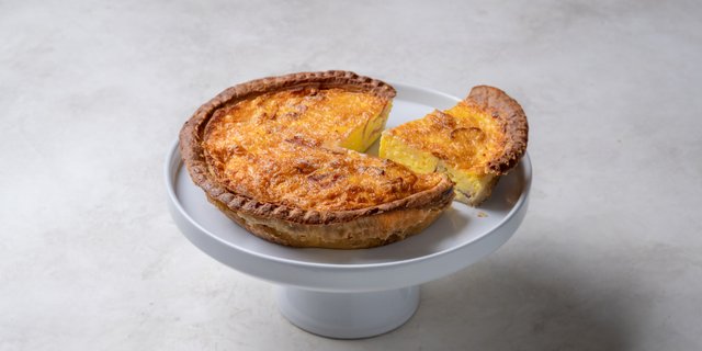 9" Smoked Salmon & Spinach Quiche