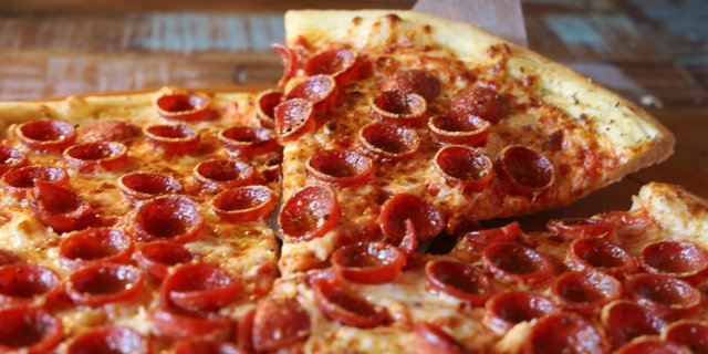 THICC Pepperoni 18” Pizza