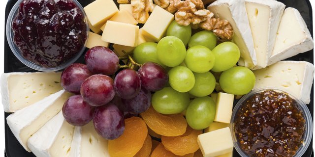 Brie & Walnut Cheese Tray