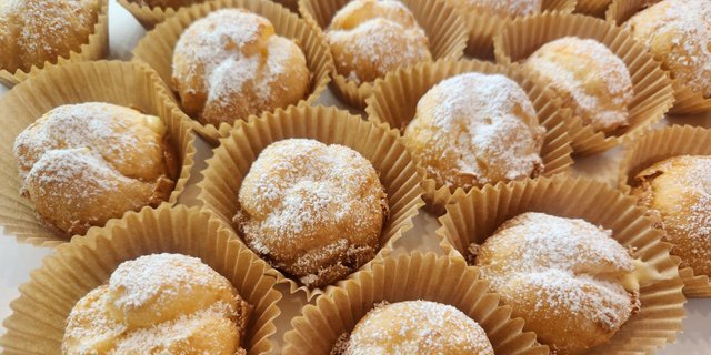 Mini Original Cream Puffs