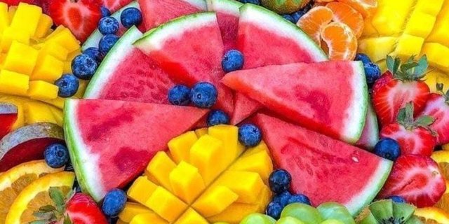 Sliced Seasonal Fruit Platter