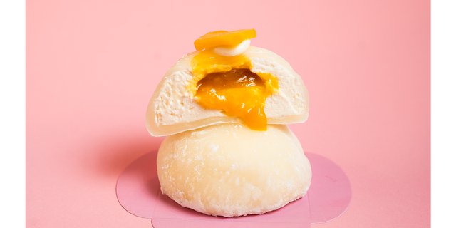 Mango, Passion Fruit & Vanilla Mochi