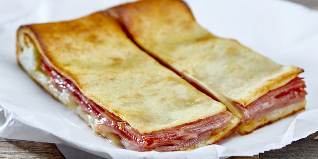 Italian Cold Cut Calzone Tray