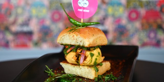 Vada Pav Tray