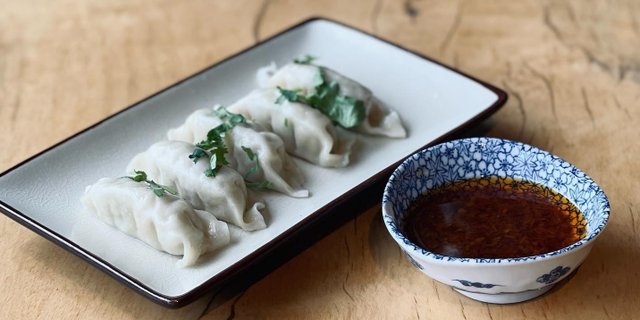 Lemongrass-Chili Oil Dumplings