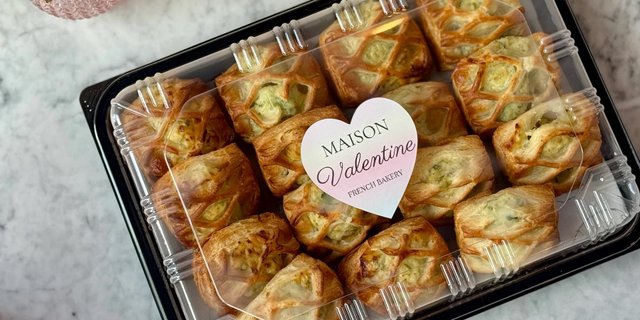 Mini Spinach & Feta Pastries