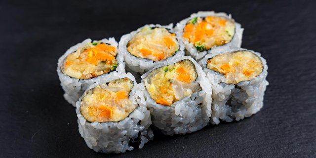 Mixed Vegetables Tempura Roll