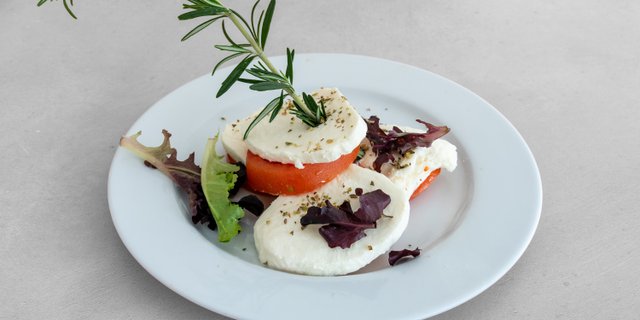 Mozzarella Caprese