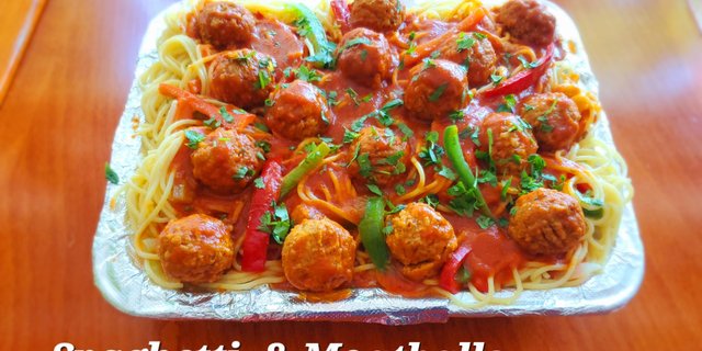Spaghetti & Meatballs