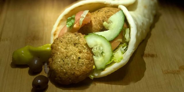 Falafel Gyro