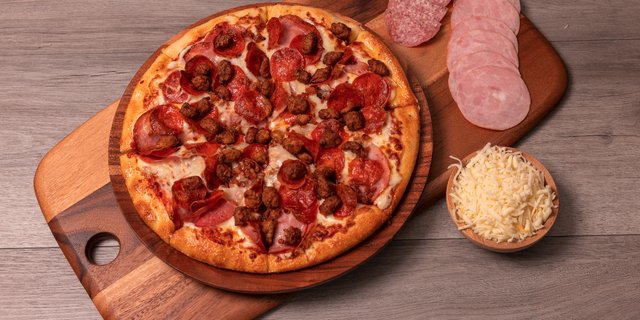 The New York Deli Pizza