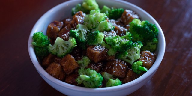 General Tso's Tofu Tray