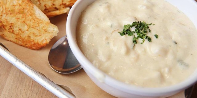 Boston Clam Chowdah'