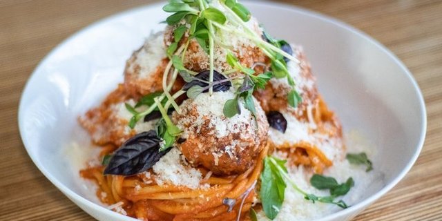 Spaghetti & Meatballs