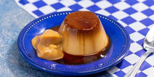 Flan w/ Dulce de Leche