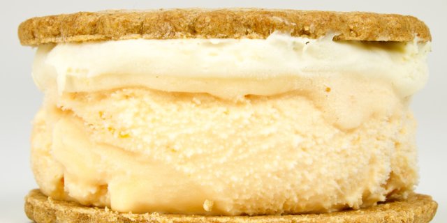 Peaches N' Cream Sandwich