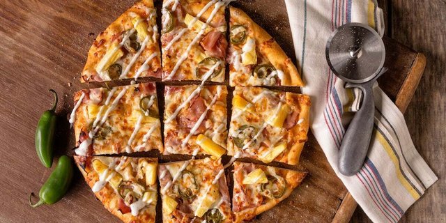 Spicy Hawaiian Thin Crust
