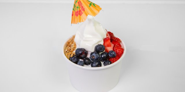 Yagoot Frozen Yogurt Cup