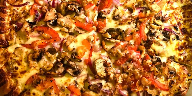 Garlic Chicken Pizza