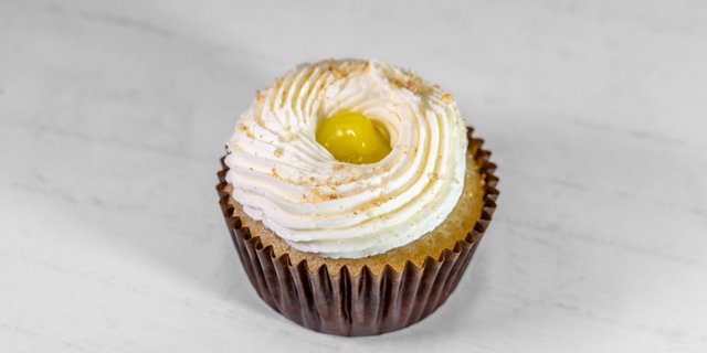 Lemon Cheesecake Cupcake