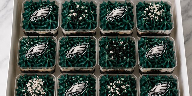 Eagles Cake Shooters