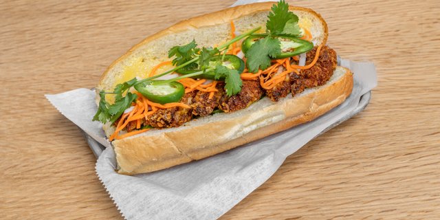 Crispy Chicken Bánh Mì Sandwich