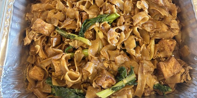 Pad See Ew Tray