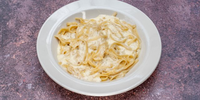 Fettuccine Alfredo