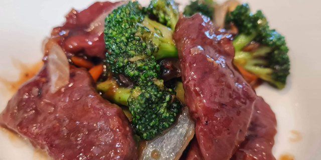 Broccoli Beef Stir Fry Half Pan
