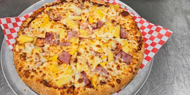 Hawaiian Pizza