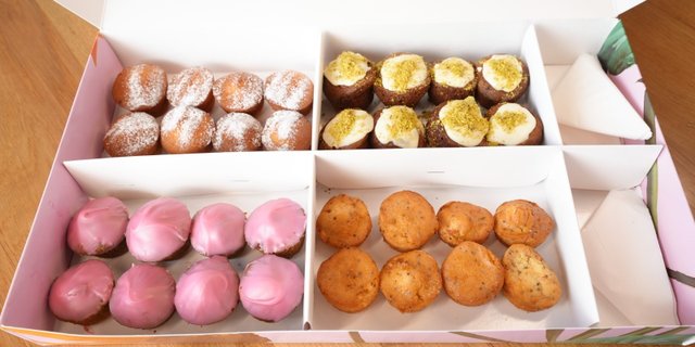 Mini Cakes Tray
