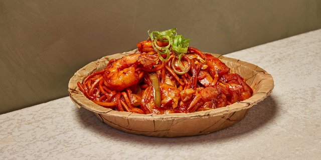 Schezwan Shrimp Chowmein