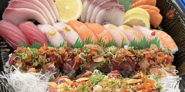 Chef Sushi & Sashimi Deluxe