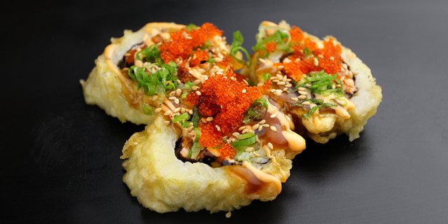 Fried Salmon Roll Tray