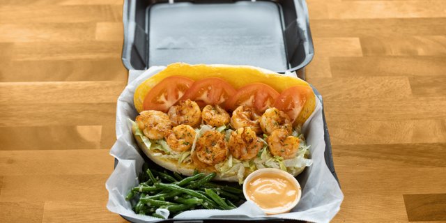 Po-Boy Shrimp Boxed Lunch