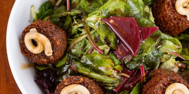 Grand Falafel Salad
