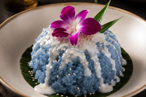 Sweet Sticky Rice w/ Coconut Cream