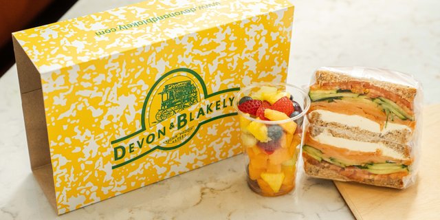 Breakfast Box Deluxe