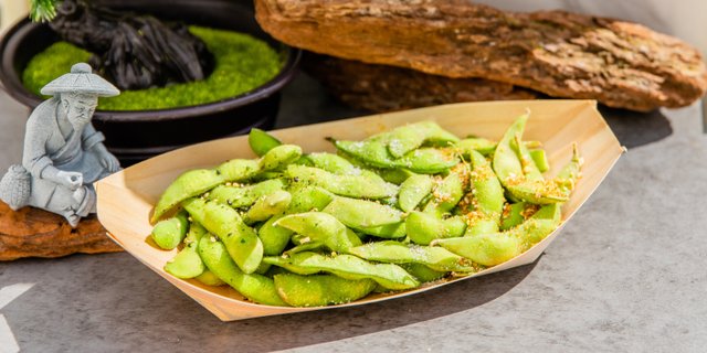 Spicy Garlic Edamame