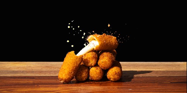 6-Piece Mozzarella Sticks