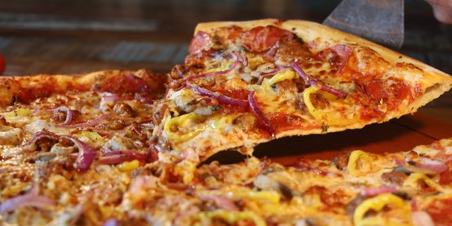 The Garbáge 18” Pizza