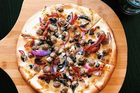 Cheech's Pizza
